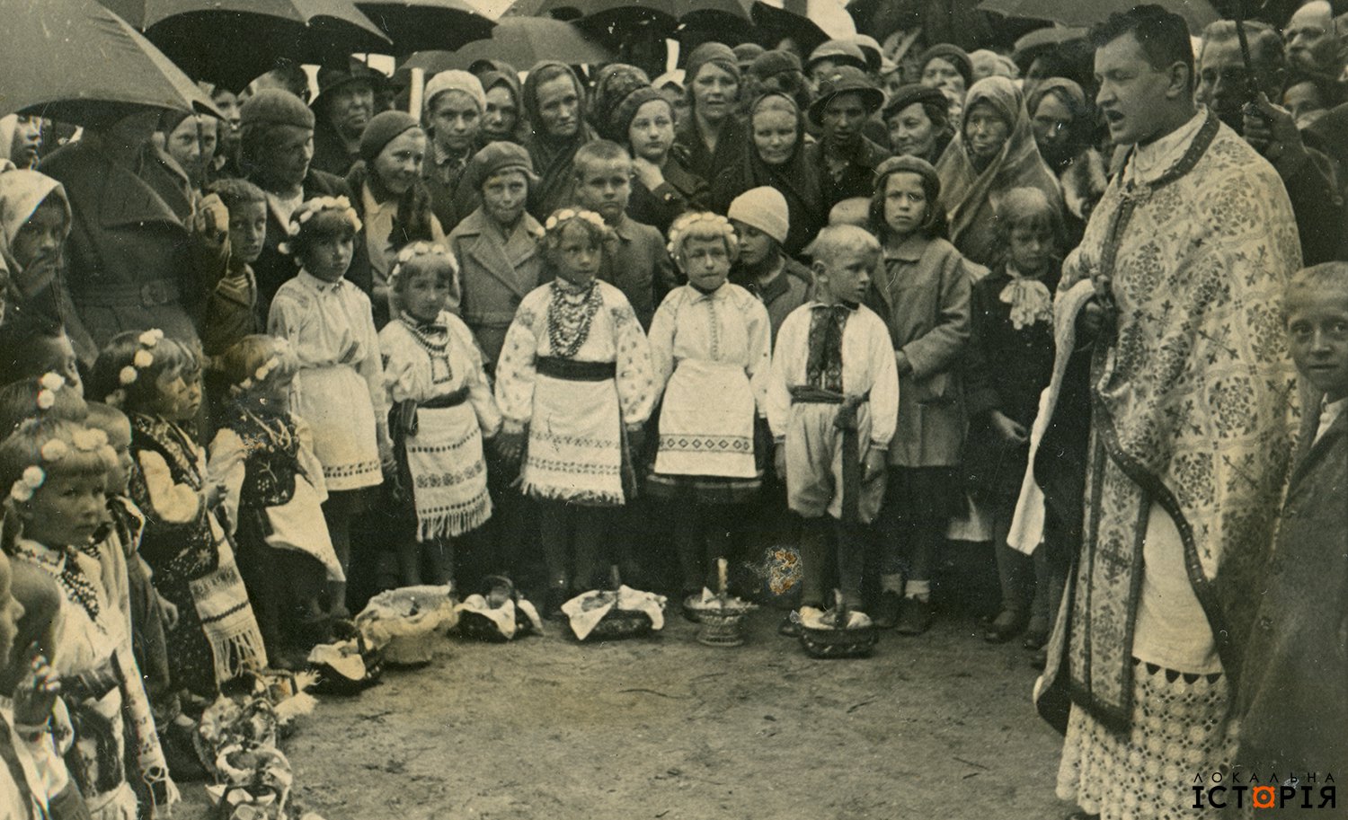 Consecration of pasky at Stare Znesinnya, Lviv, 1936. Credits: Local History