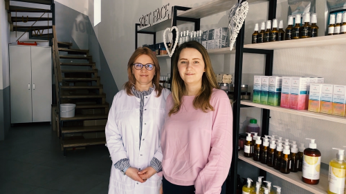 Organic Cosmetics:  Family Turns Its Need Into Business